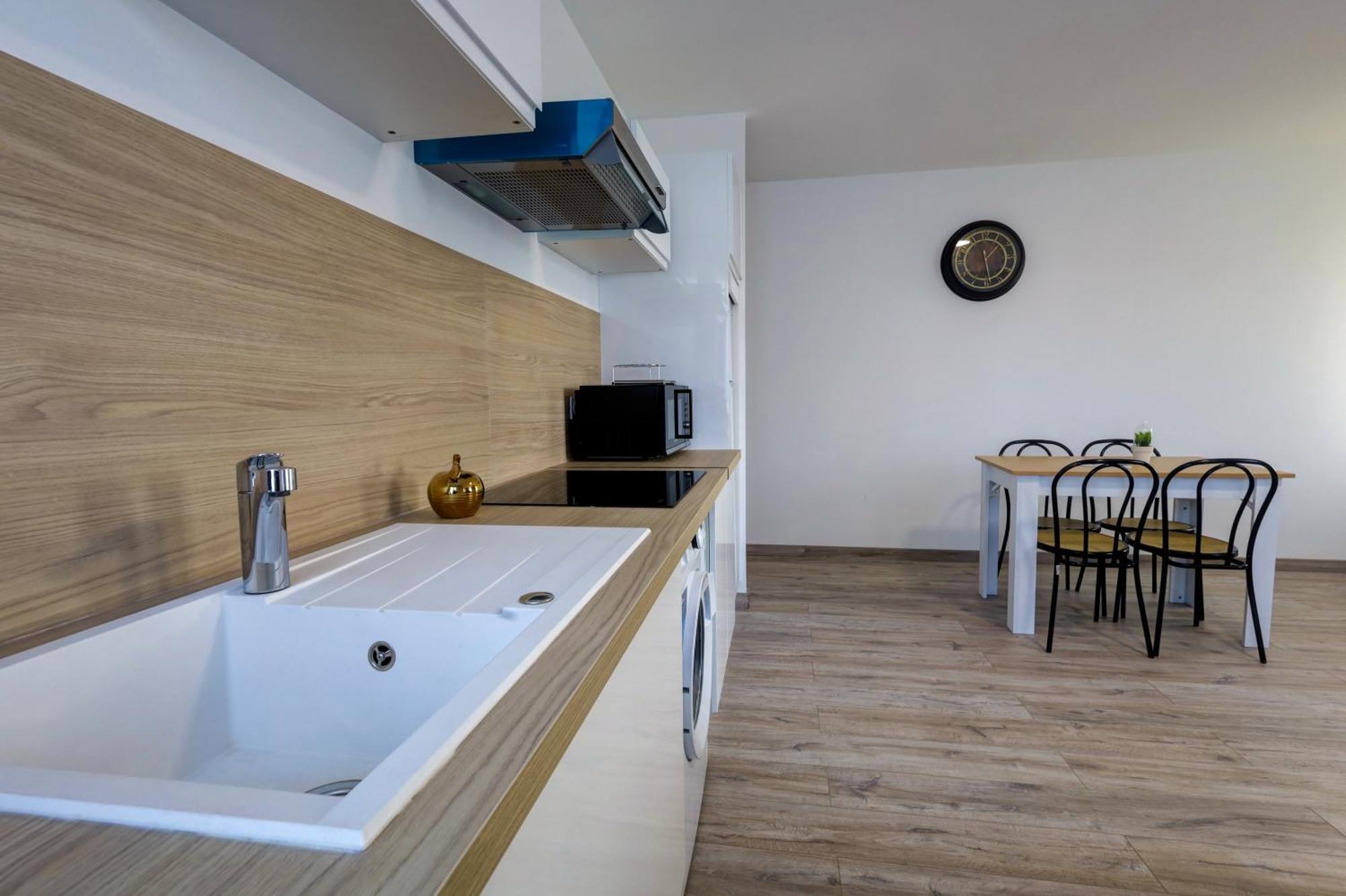 Le Westy 1 Apartment Hieres-Sur-Amby Екстериор снимка